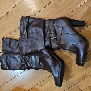 St. John’s bay heels boot